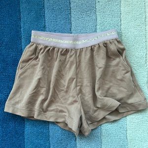 Caffe’ d’orzo tan shorts